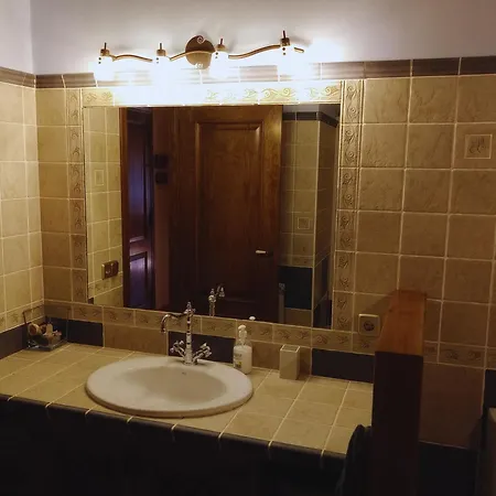 Piso A Orillas Del Rio * Вальдерробрес