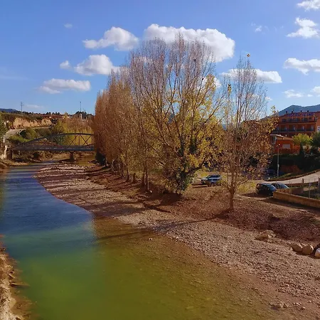 Piso A Orillas Del Rio Апартаменты Вальдерробрес